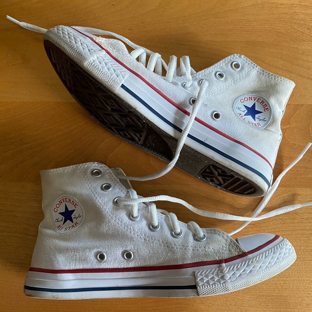 High-top Converse ON HOLD
